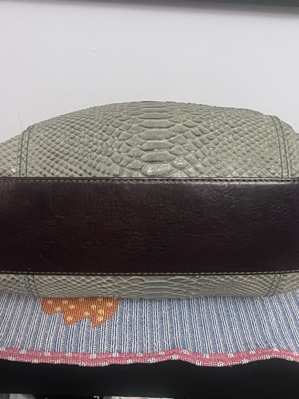 Coach Chelsea Turnlock Light Green Snakeskin Leather Hobo 2007/Y2K - Picture 13 of 14